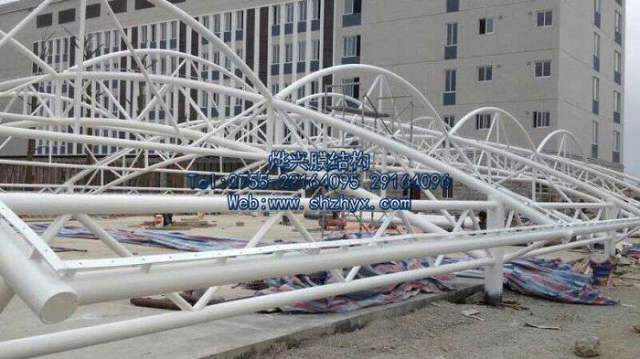 廣西百色籃球場膜結(jié)構(gòu)施工-深圳市燁興膜結(jié)構(gòu)工程有限公司 廣西百色籃球場膜結(jié)構(gòu)施工.jpg