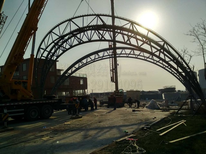 天津陽光海岸膜結(jié)構(gòu)入口雨棚工程的嚴(yán)格考驗(yàn)