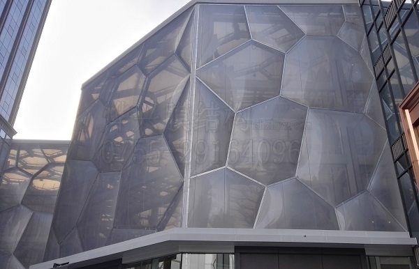 捷報，燁興西寧ETFE膜結(jié)構(gòu)工程進入全面充氣調(diào)試階段！