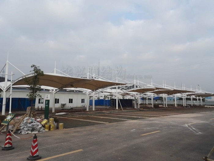 貴陽(yáng)卷煙廠北部膜結(jié)構(gòu)車棚-深圳市燁興膜結(jié)構(gòu)工程有限公司 貴陽(yáng)卷煙廠北部膜結(jié)構(gòu)車棚.jpg